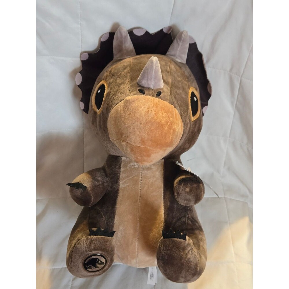 NWT Exclusive Jurassic Park Bowling & arcade Triceratops 14 IN plush